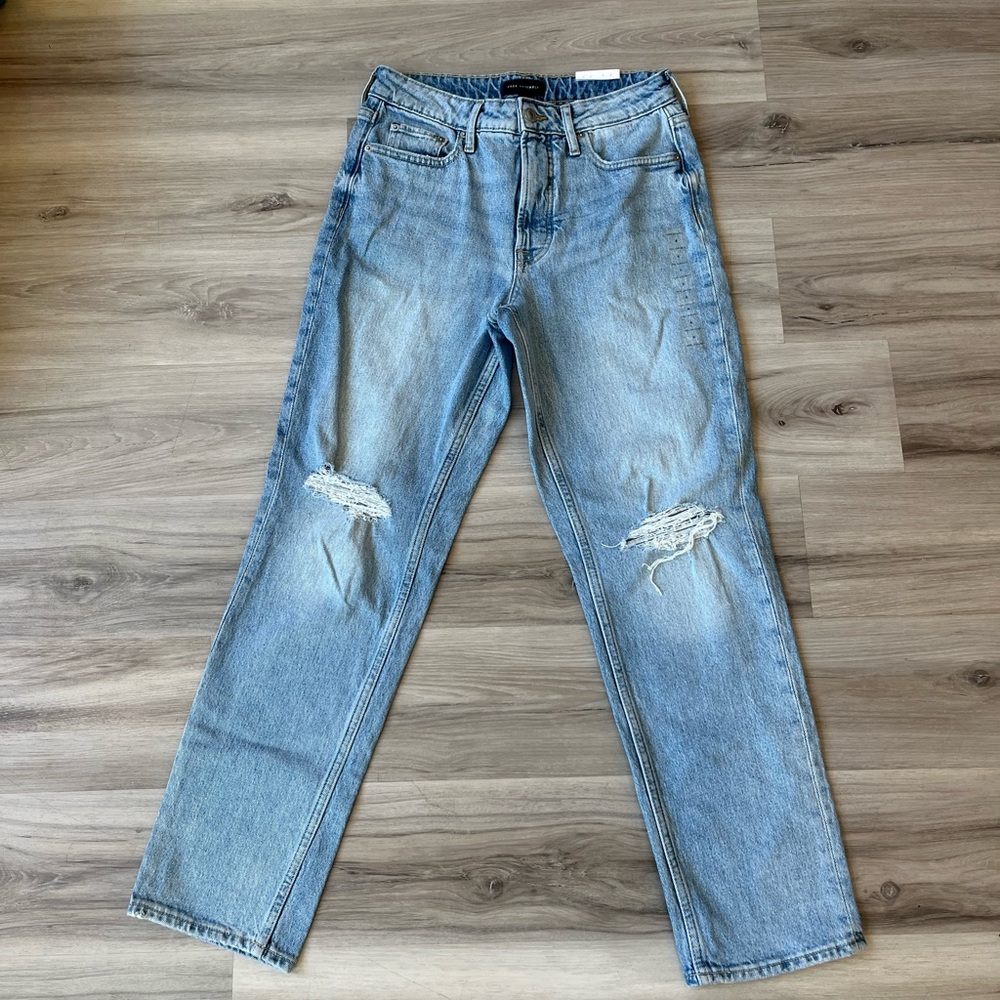 NWT Free Assembly 6 The Original 90s Straight Jeans